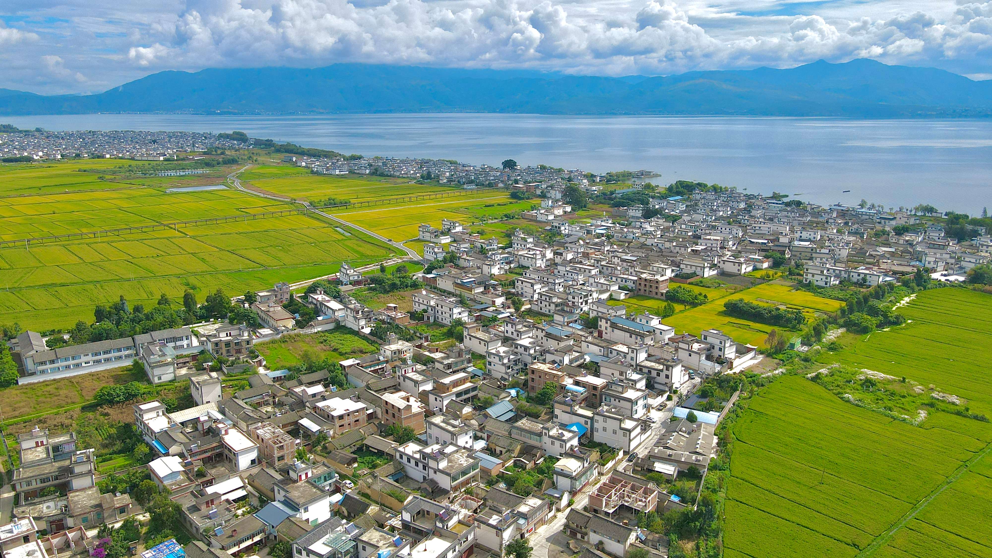 云报集团“美好生活在云南——追风逐花 爱在大理”全媒体采访启动