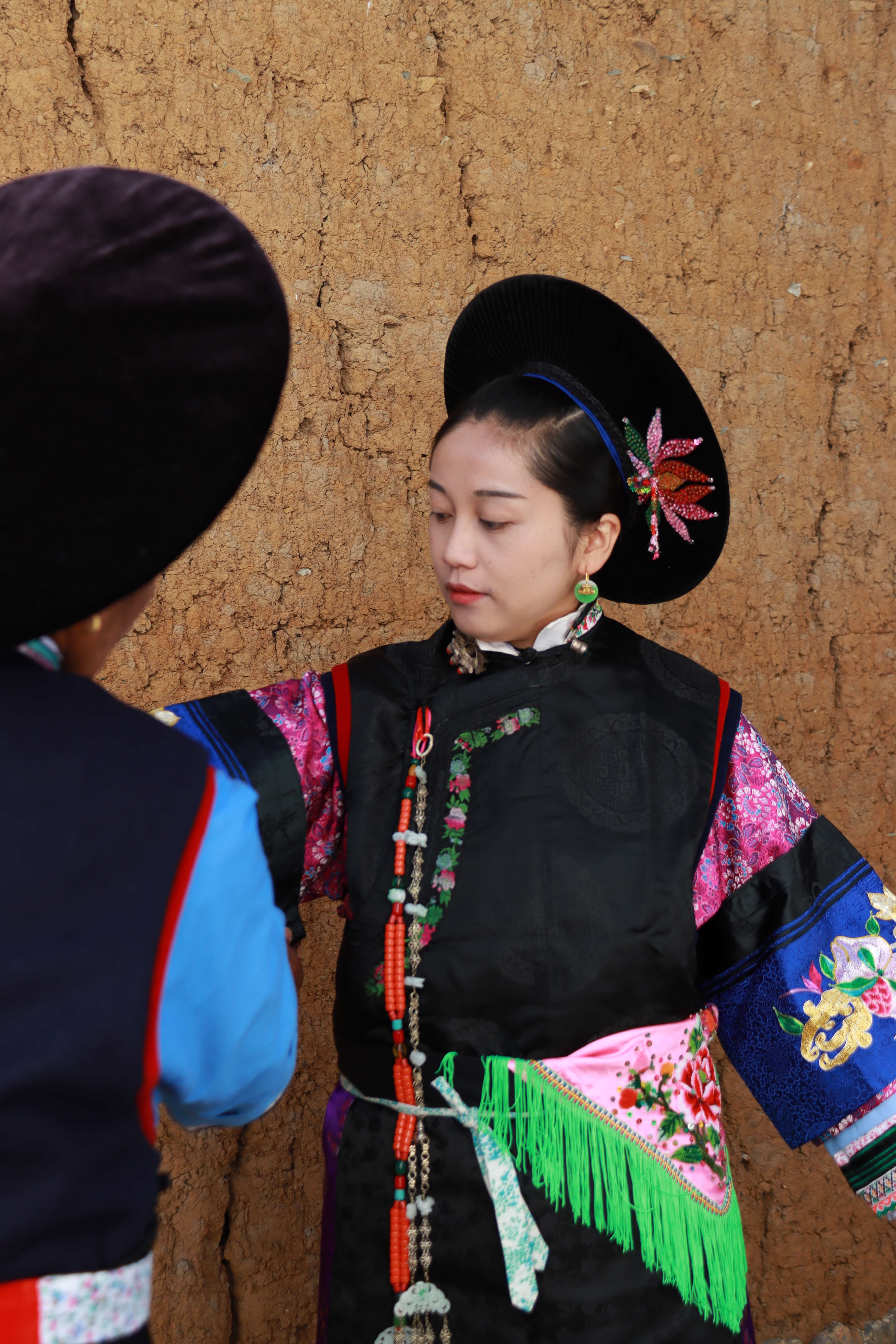 追风逐花 爱在大理 | 鹤庆甸南,邂逅古老的白族新娘装