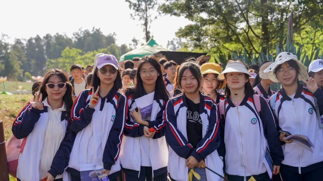 昆一中晋宁学校学子赴抚仙湖开展劳动与古生物遗址研学活动