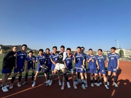 “星火杯”燃情绿茵，昆一中晋宁学校足球赛圆满收官