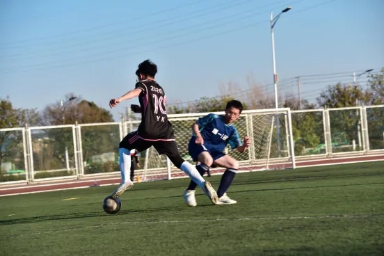 “星火杯”燃情绿茵，昆一中晋宁学校足球赛圆满收官
