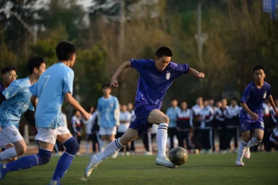 “星火杯”燃情绿茵，昆一中晋宁学校足球赛圆满收官