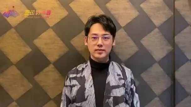 杨开闻 照片.jpg