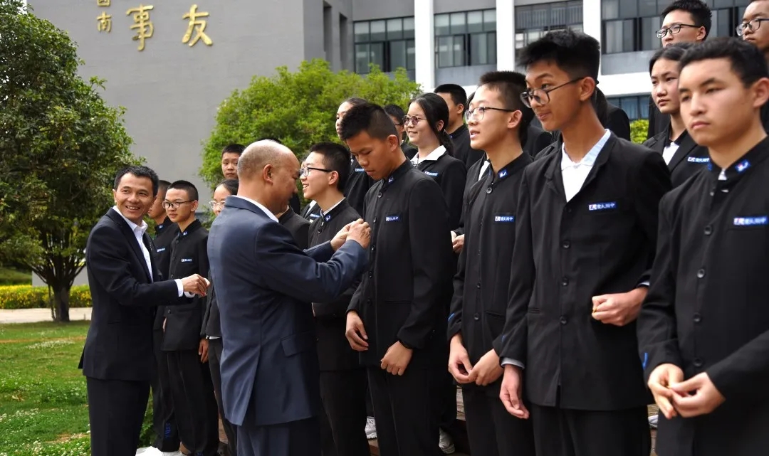 云附西林分校举行初二离队及入团仪式