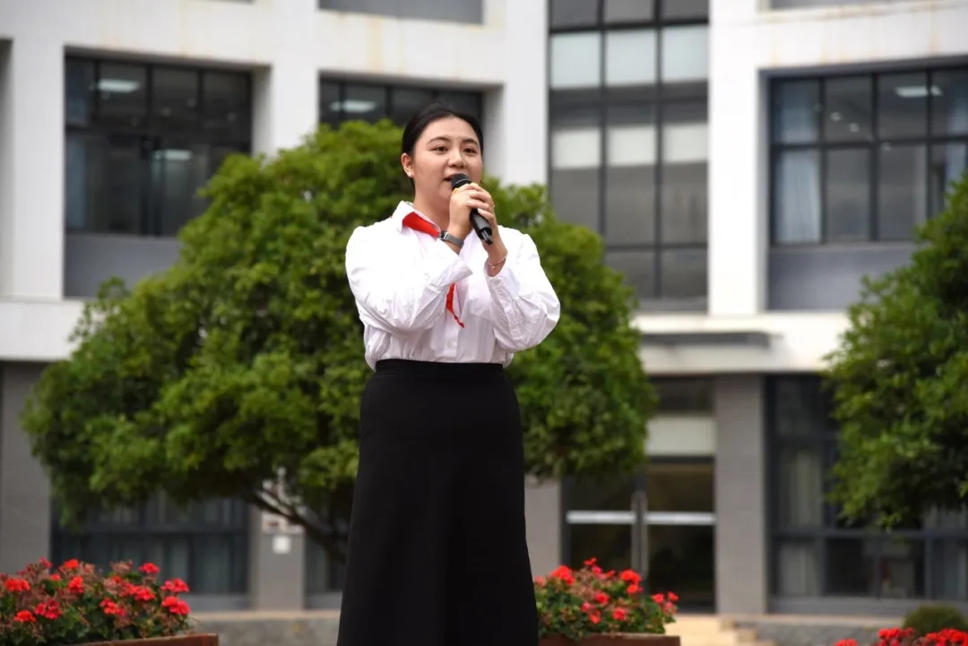 云附西林分校举行初二离队及入团仪式