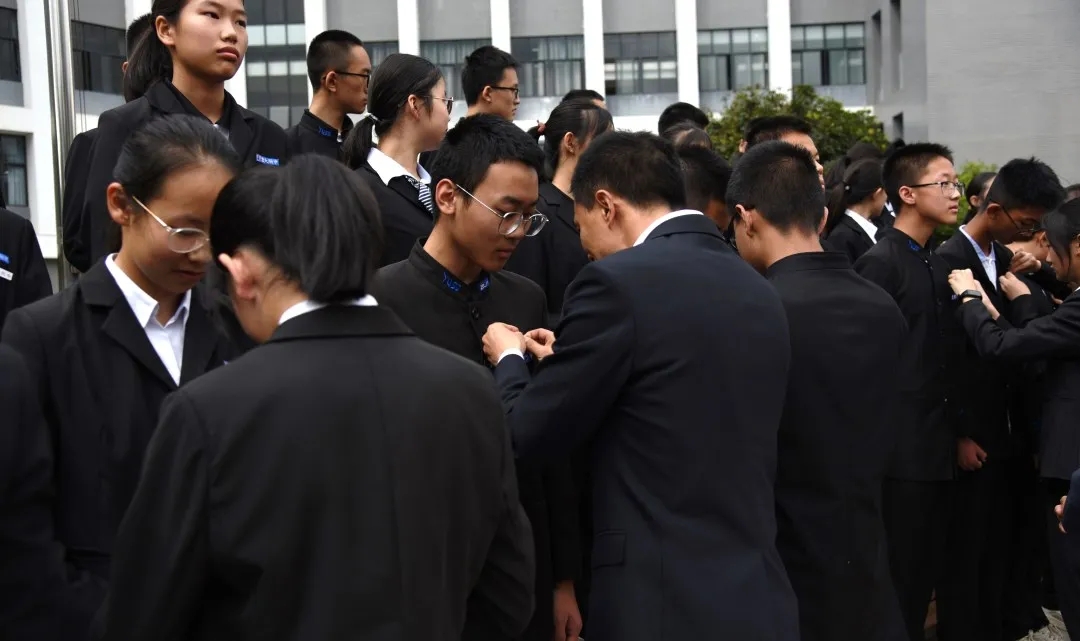 云附西林分校举行初二离队及入团仪式