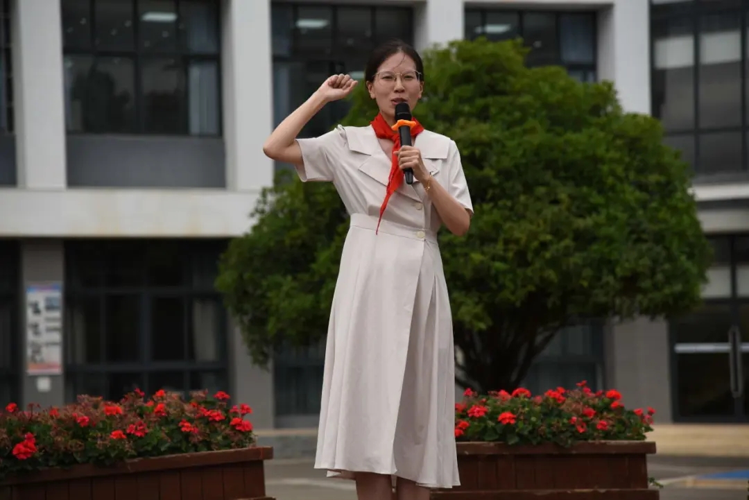 云附西林分校举行初二离队及入团仪式