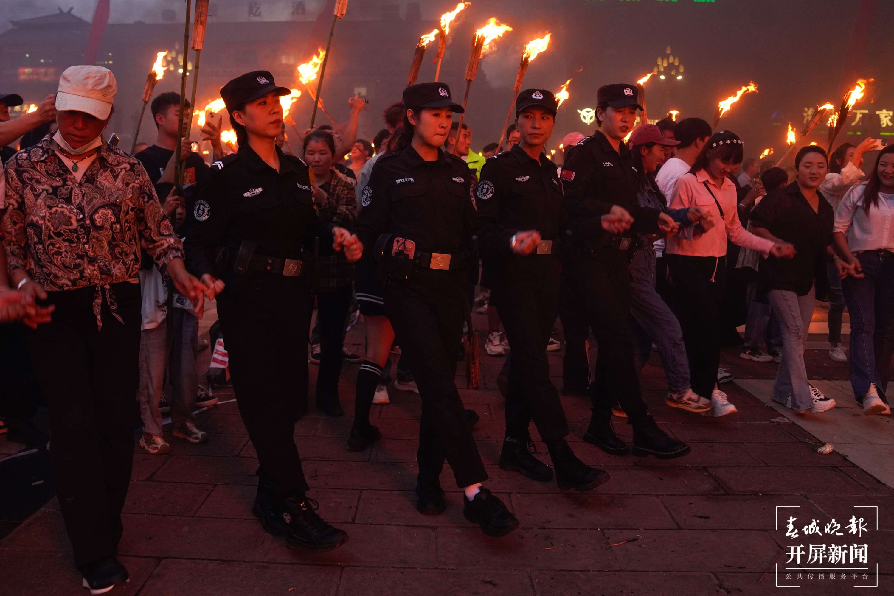 2024宁蒗火把节盛况直击（开屏新闻记者 马艺宁 高伟 资渔 摄）