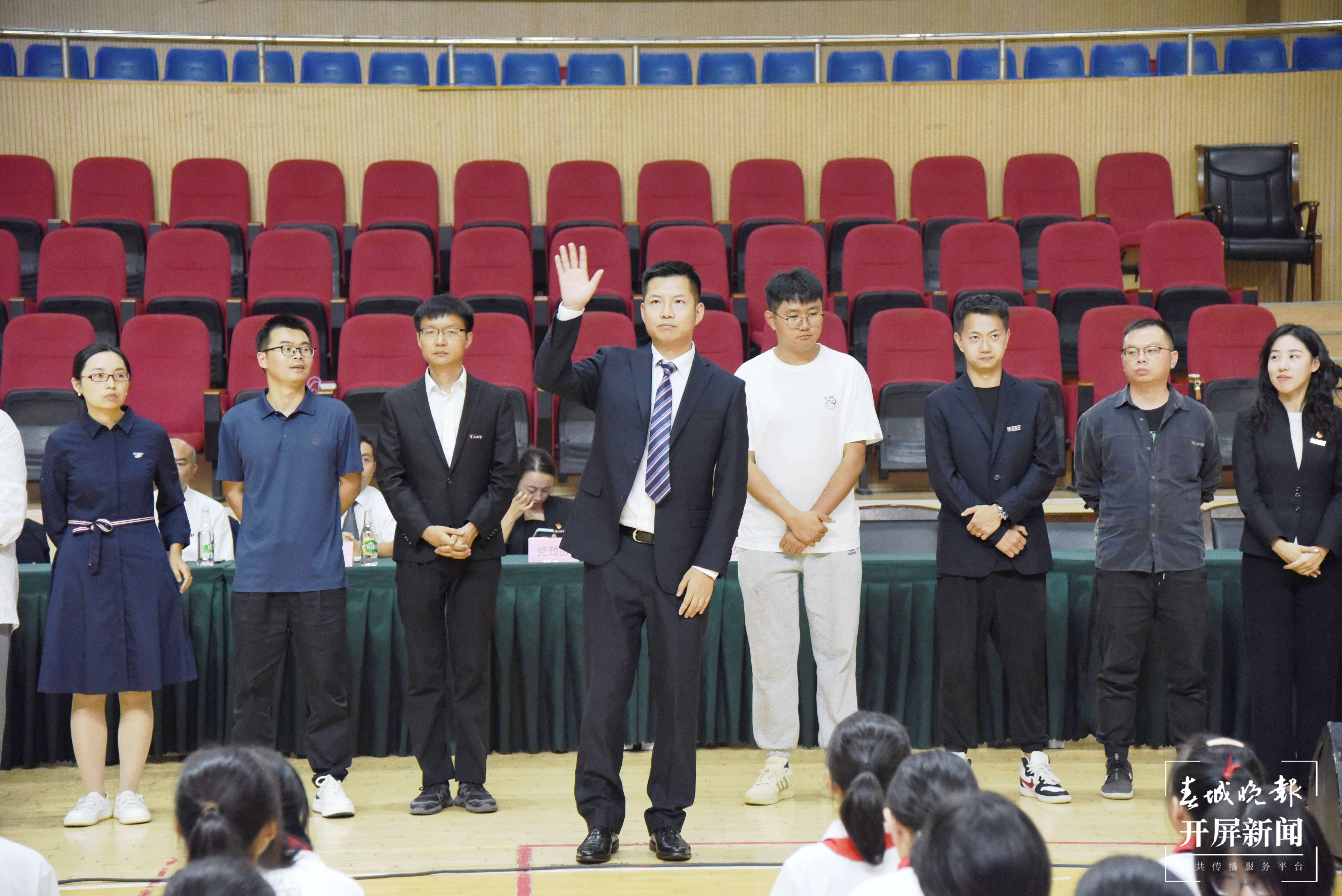 教师团队 (3).JPG