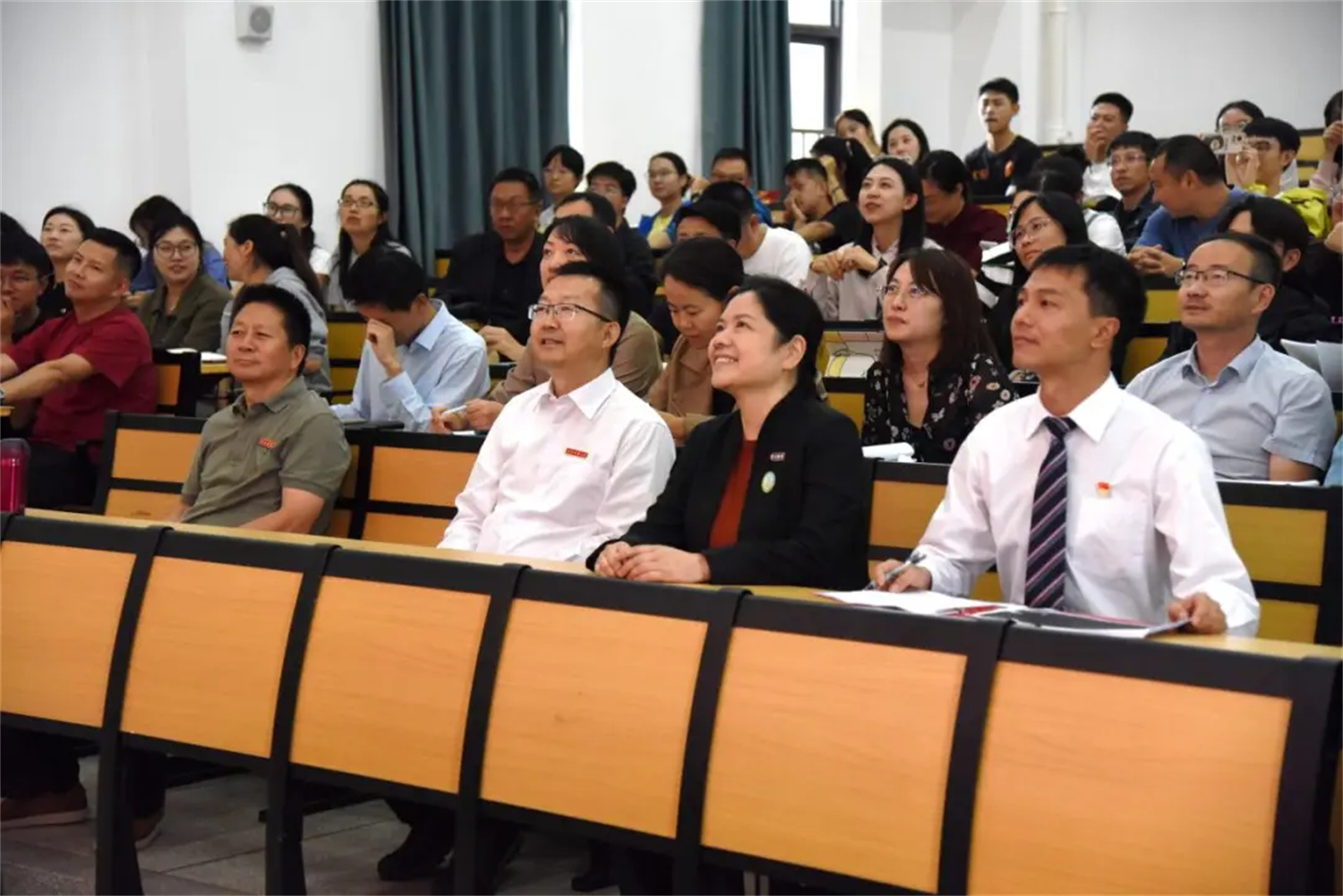 西林附中：弘扬尊师重教，共绘教育新篇章