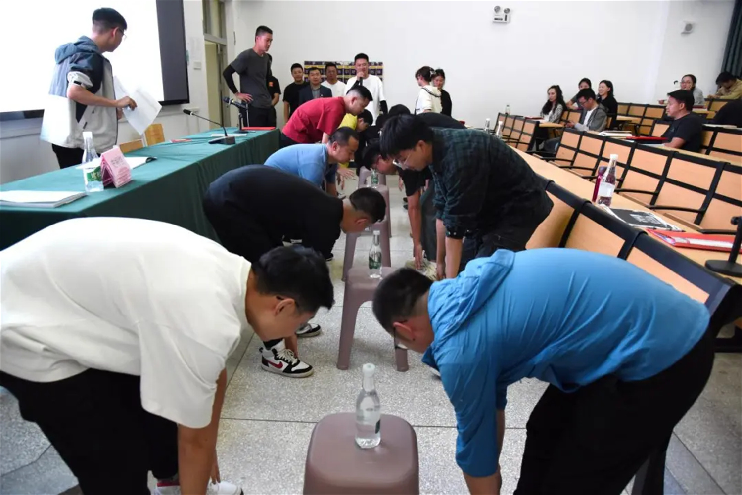 西林附中：弘扬尊师重教，共绘教育新篇章