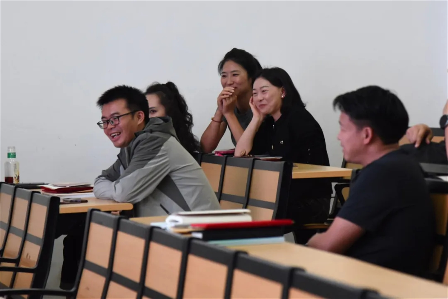 西林附中：弘扬尊师重教，共绘教育新篇章