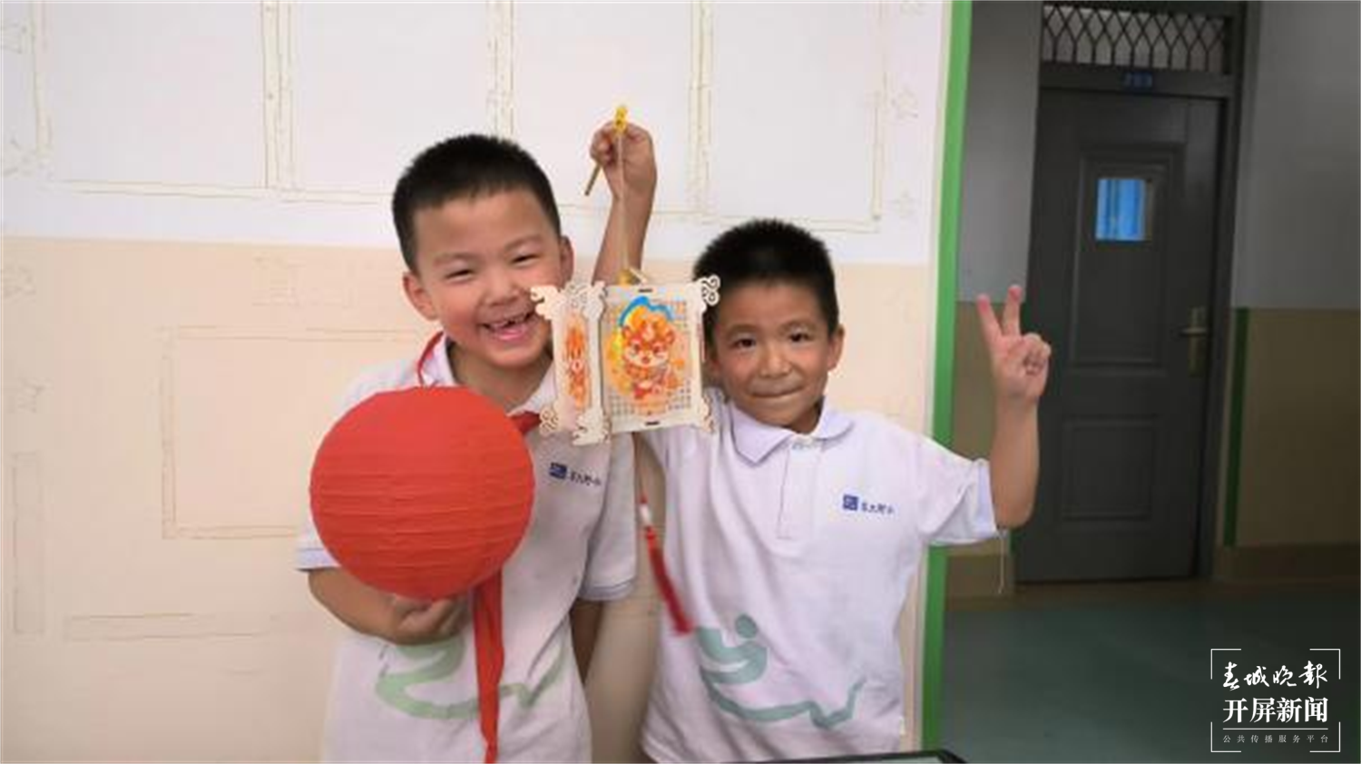 西林附中小学部开展中秋花灯制作活动