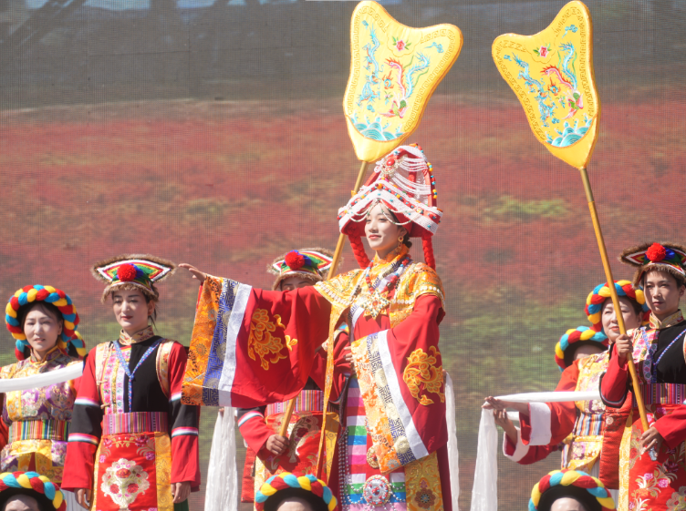 【新时代•新迪庆】第二届世界的“香格里拉”文化旅游节：歌舞盛宴 尽显民族风情