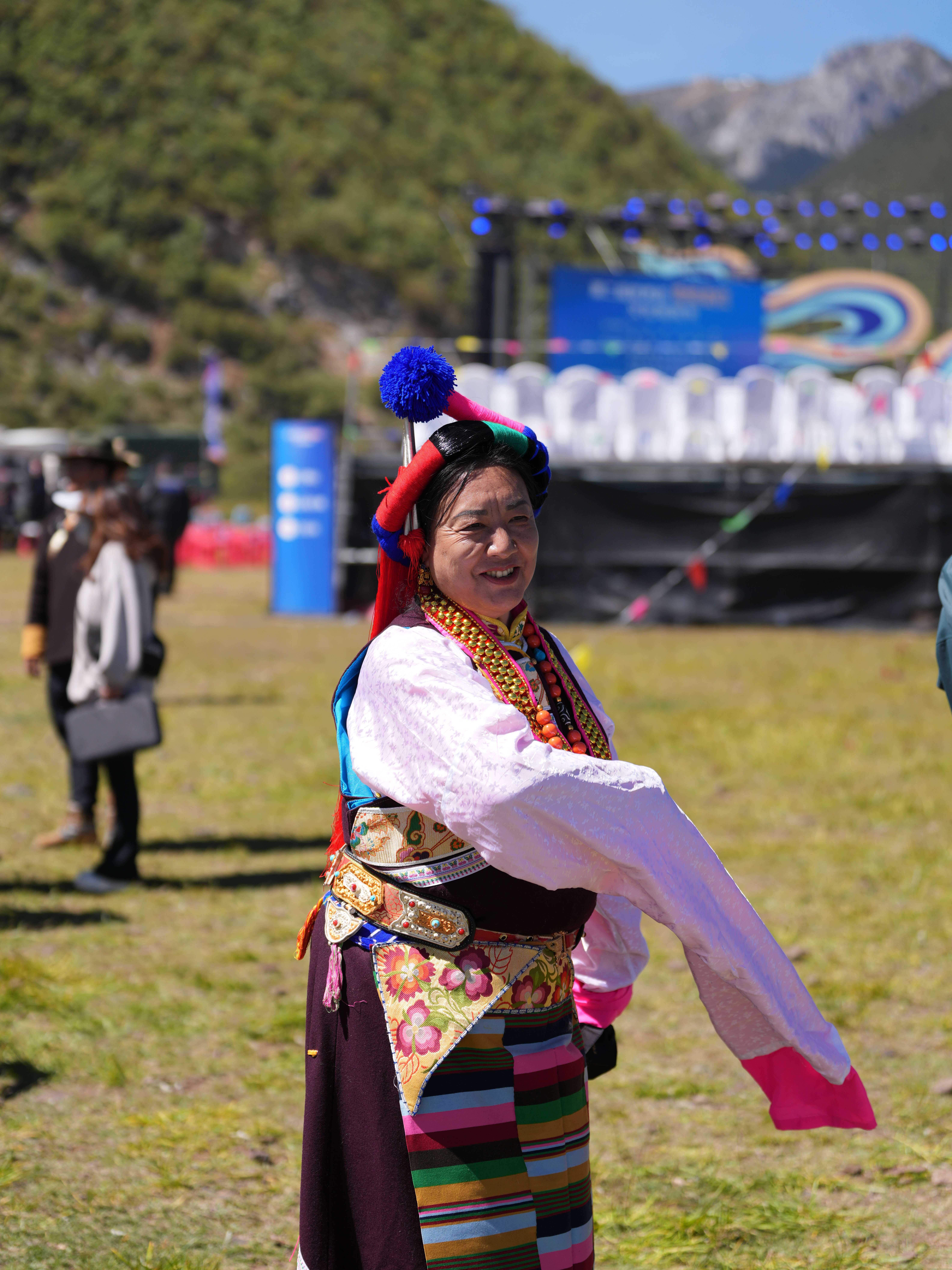 【新时代•新迪庆】第二届世界的“香格里拉”文化旅游节：欢声笑语 节日氛围浓厚