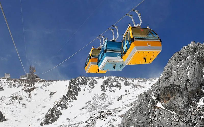 石卡雪山冬游 迪庆州委宣传部供图 (2).jpg