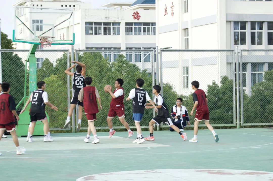 昆一中晋宁学校“星火杯”篮球赛圆满落幕