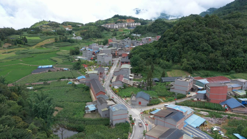 沿着边境看中国｜云南马关茅坪村：南疆国门村的幸福华章