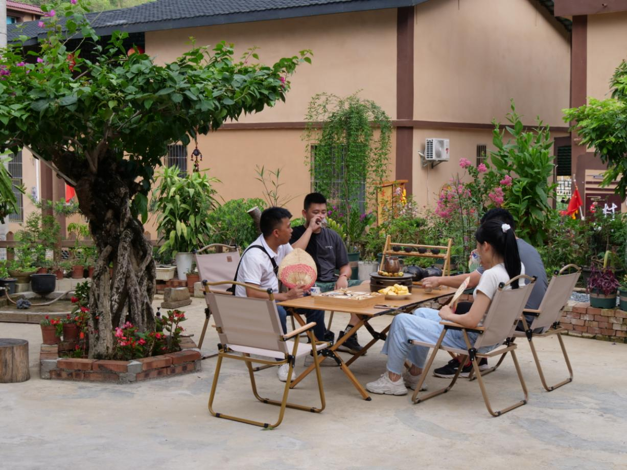 沿着边境看中国 | 云南河口坝吉五队：“慢”游舒适生活圈