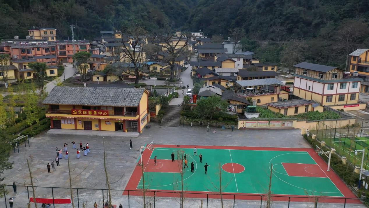 云南贡山丹珠村：幸福边寨乐悠悠1.png