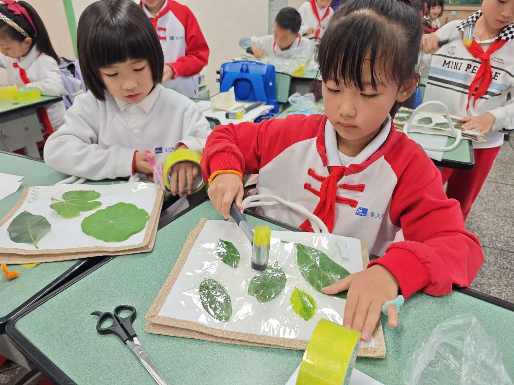 西林附中拓印活动激发学生创造力