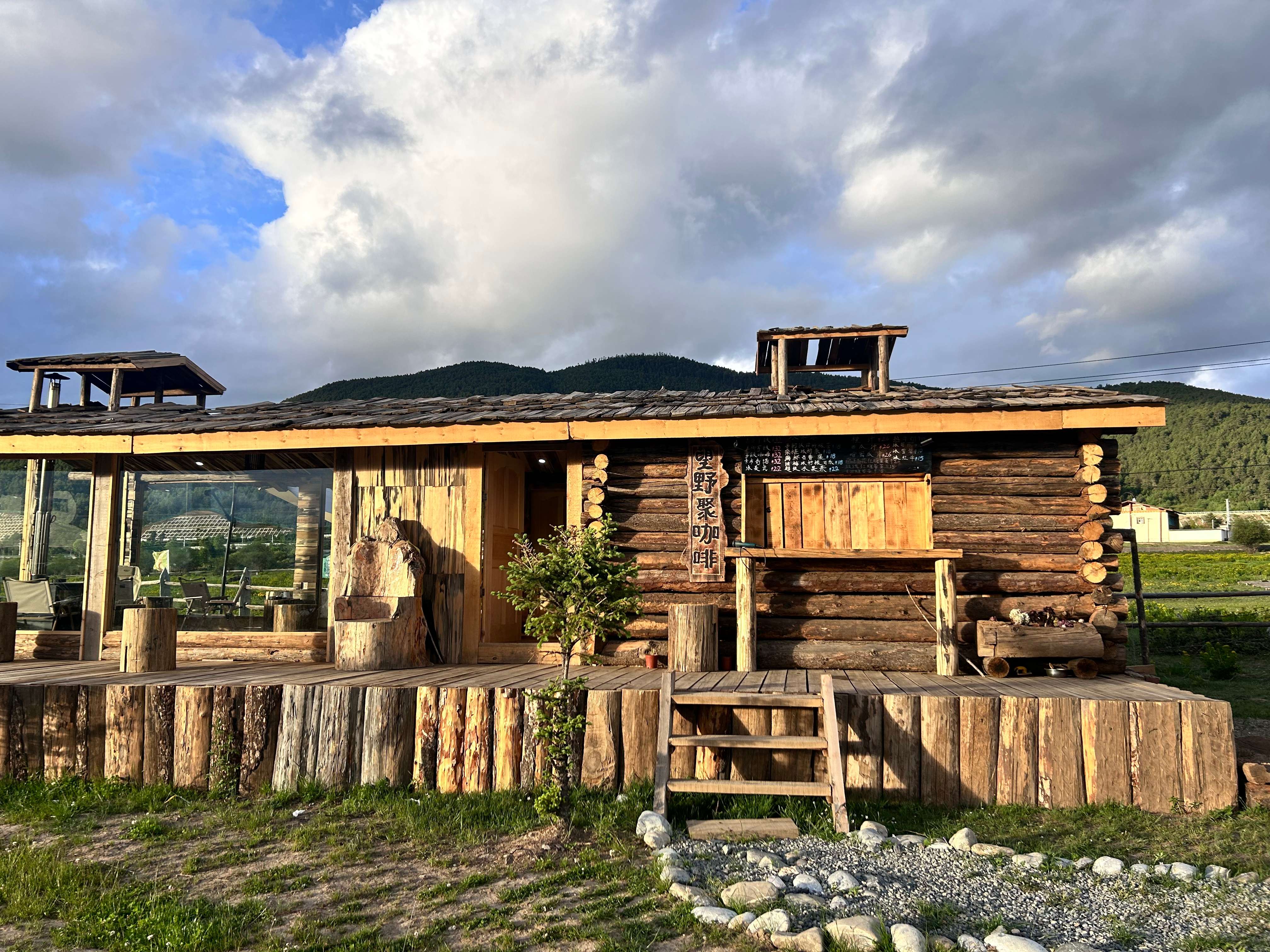 幸福香巴拉·美丽新画卷｜在此仰望星空，“望野聚露营地”承载乡村振兴梦