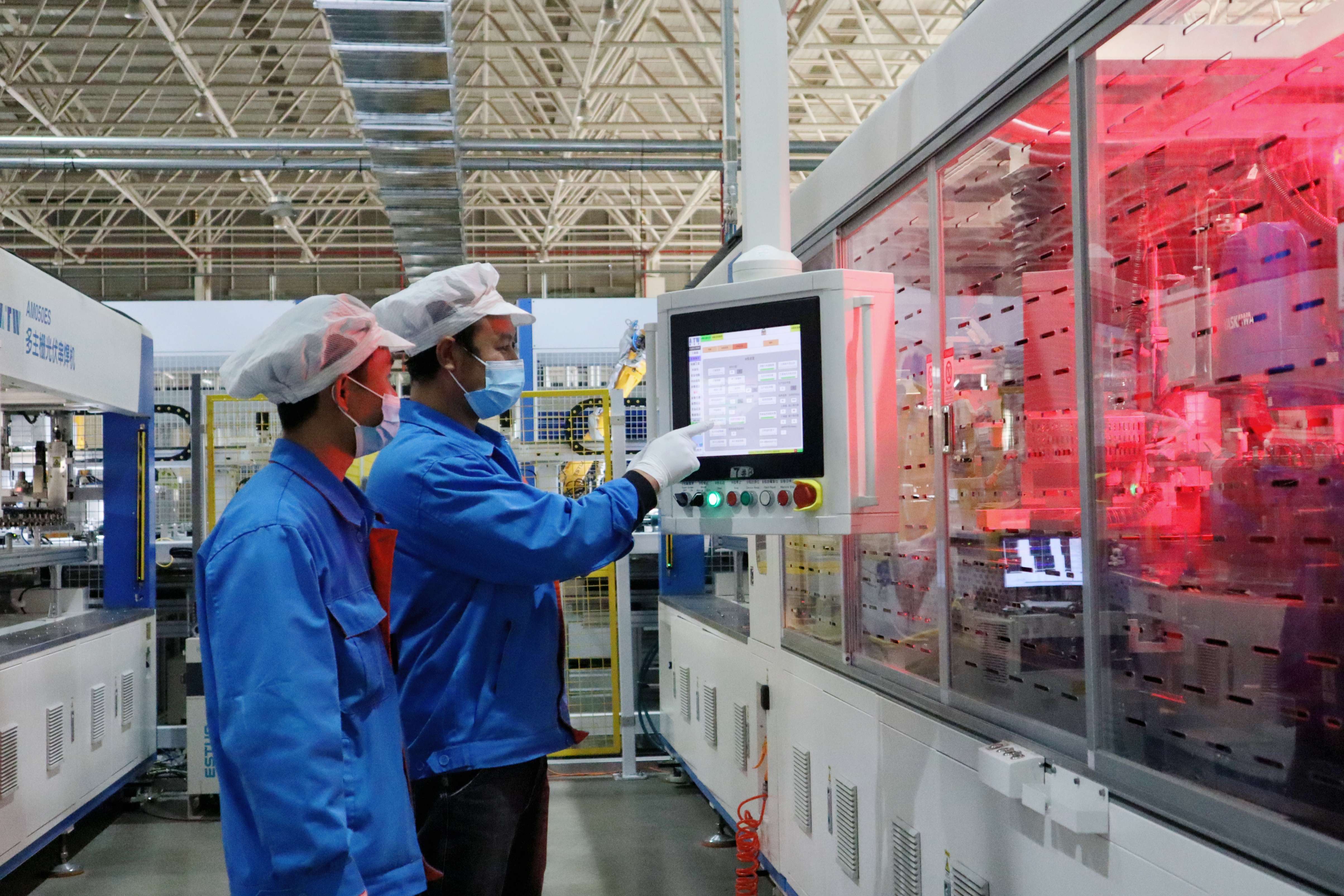 高质量发展大理行|“光”速崛起！大理硅光伏产业迅猛崛起