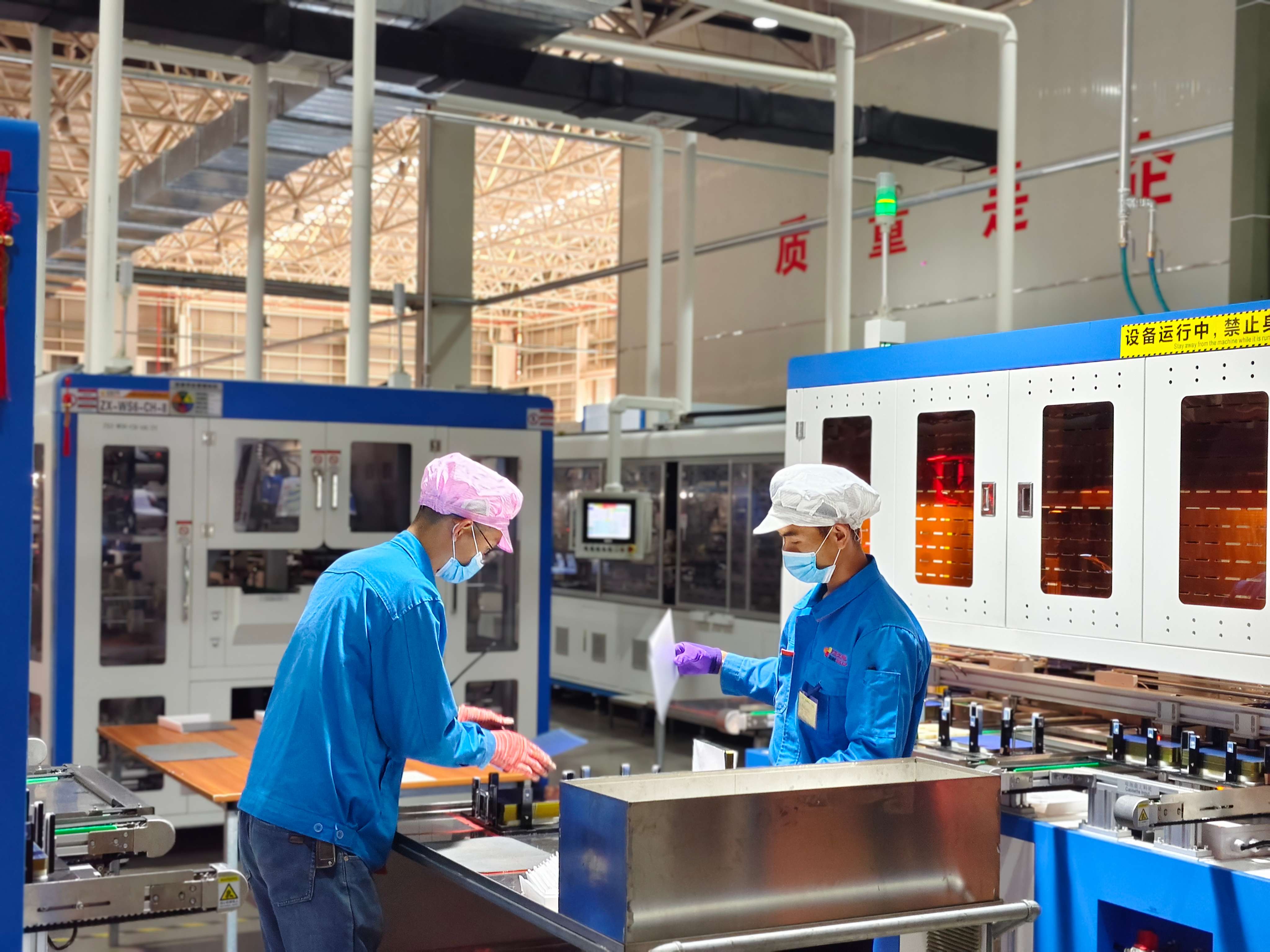 高质量发展大理行|“光”速崛起！大理硅光伏产业迅猛崛起