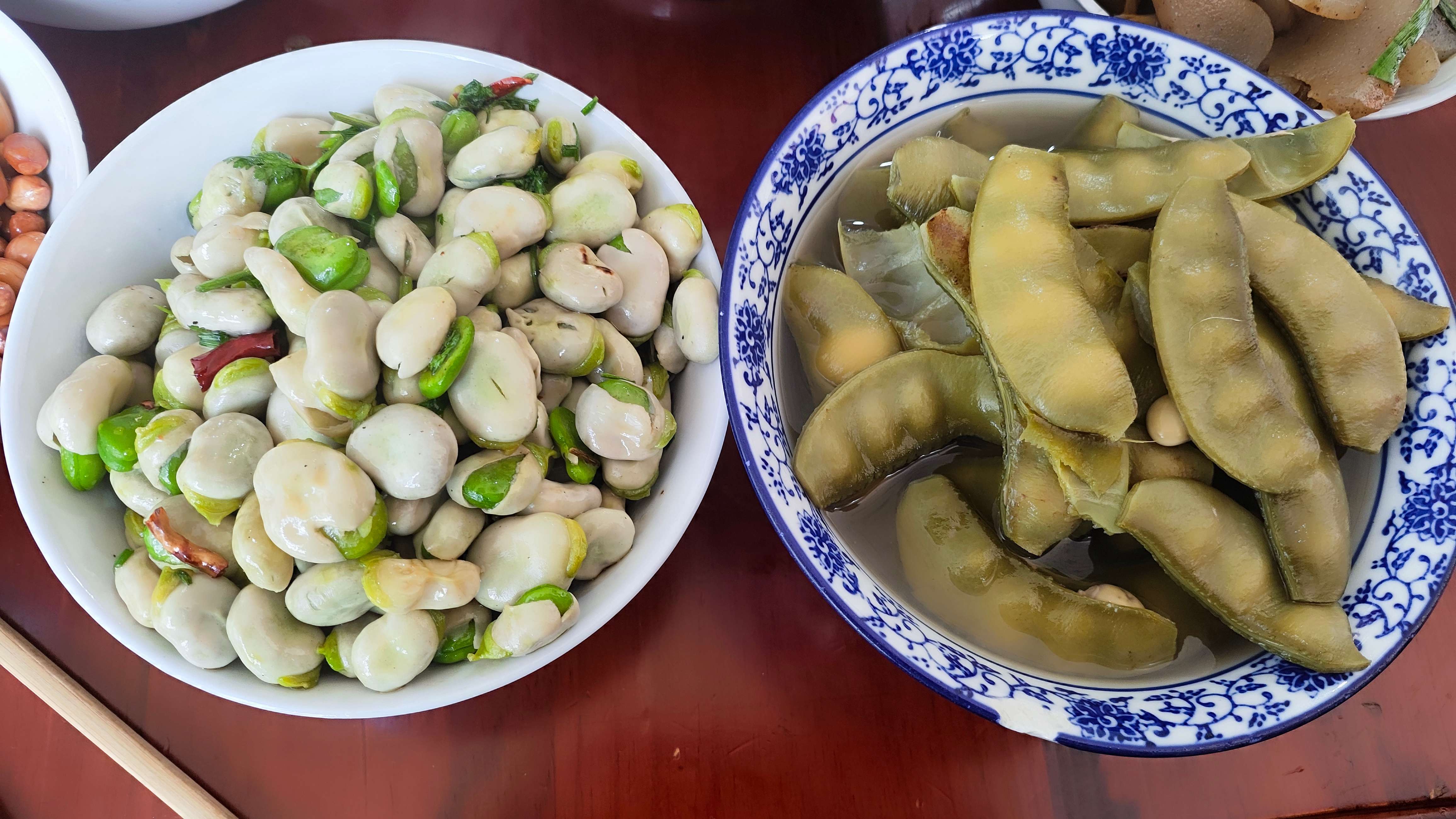 今年的冬早蔬菜上市啦！——曲靖卷烟厂帮扶会泽县温泉村侧记