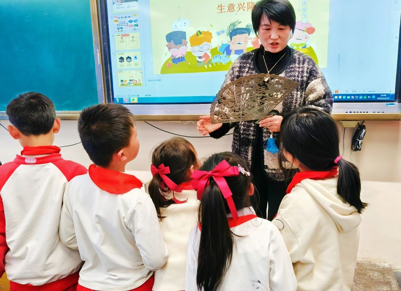 西林附中小学部开展校园创业实践