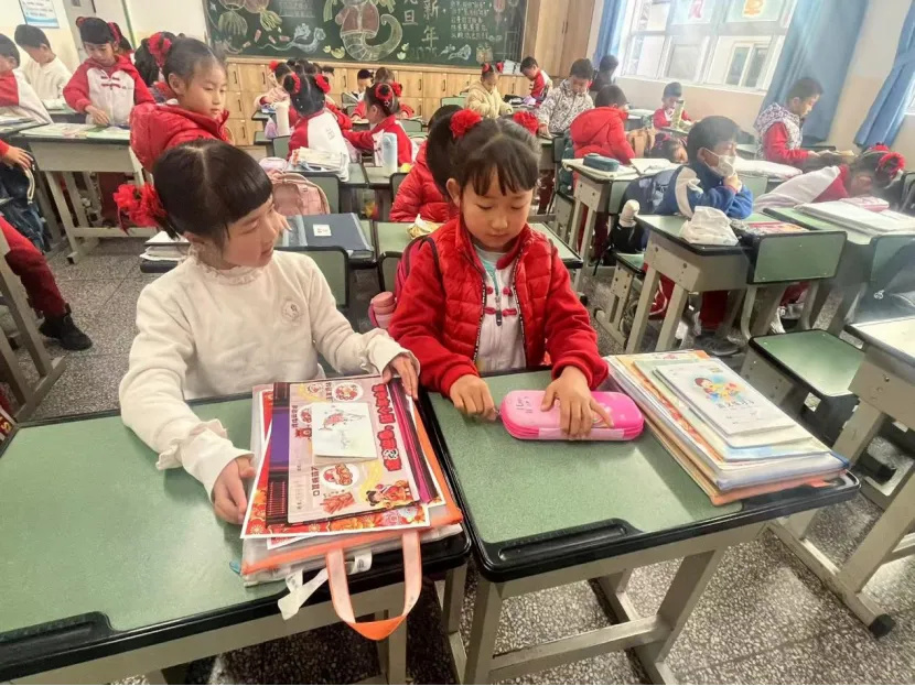 西林附中小学部“无纸化”测评：趣味活动挖掘学生多元潜能