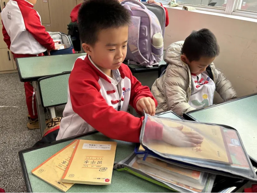 西林附中小学部“无纸化”测评：趣味活动挖掘学生多元潜能