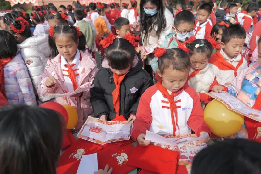 西林附中小学部“无纸化”测评：趣味活动挖掘学生多元潜能