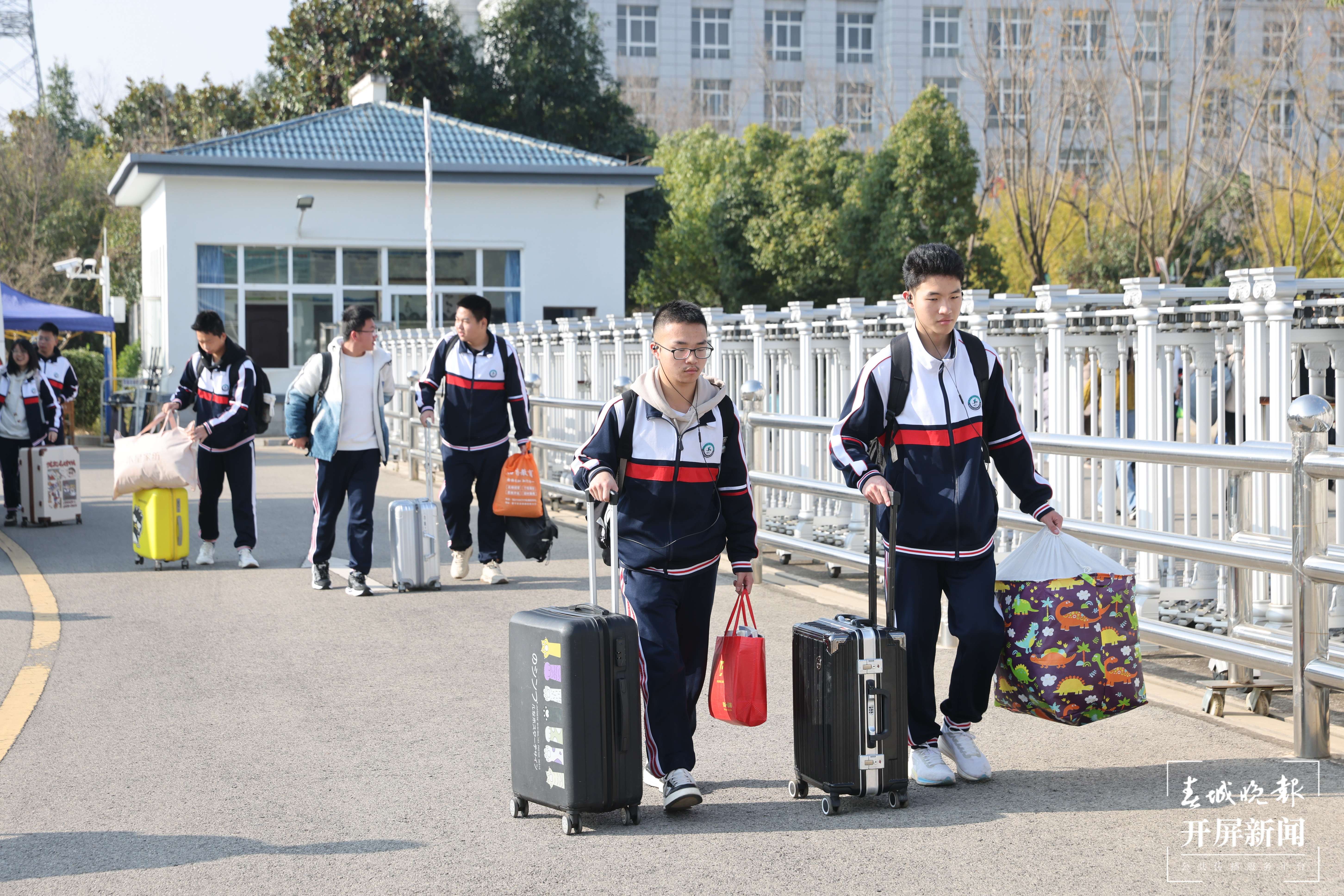 昆一中晋宁学校新学期启航：师生共迎挑战，校园焕发新气象