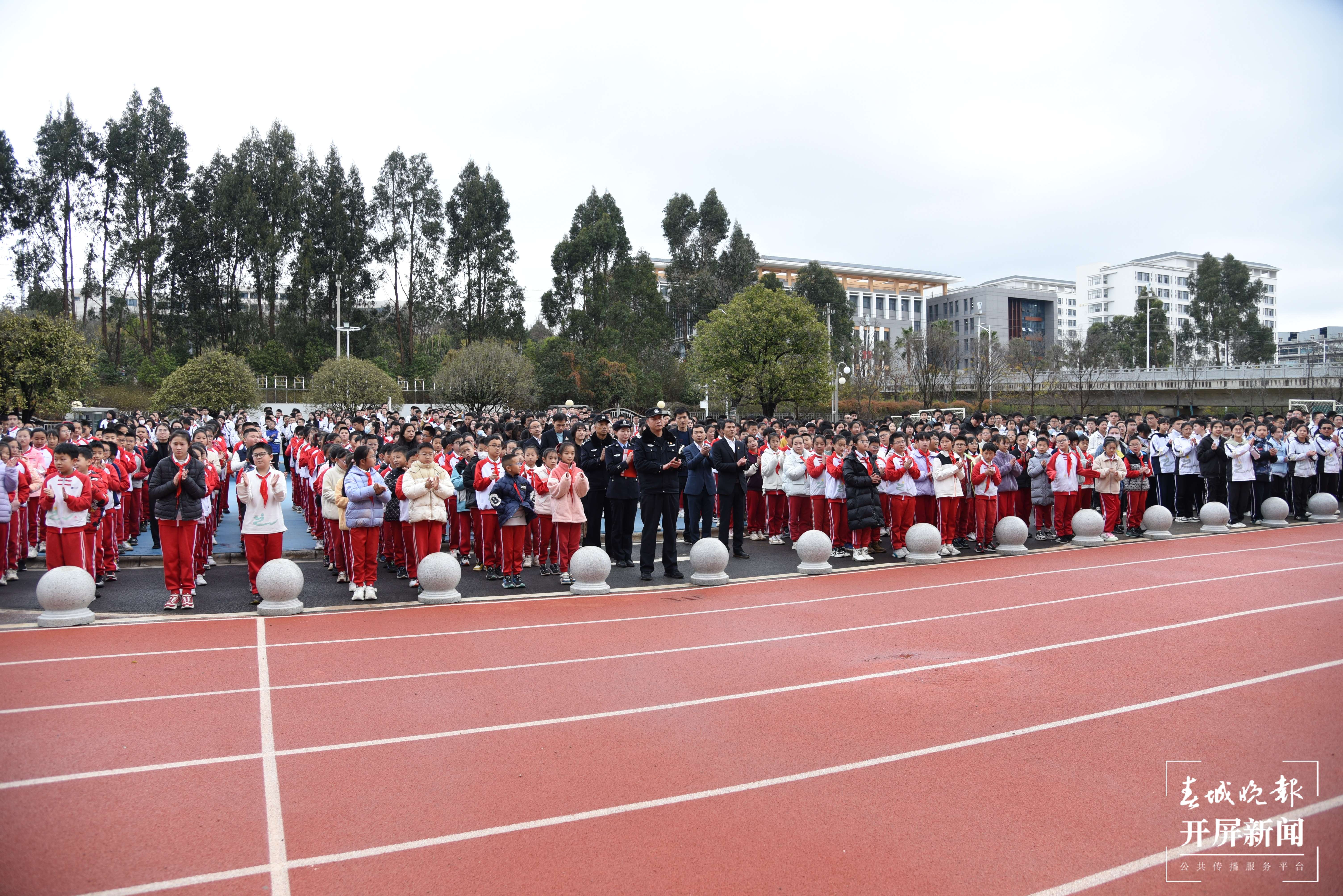 西林附中开学典礼吹响AI时代奋进号角