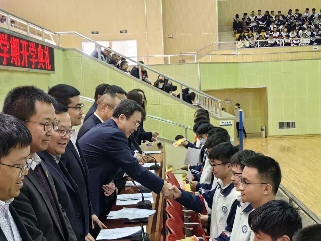 昆一中晋宁学校开学典礼点燃学子奋斗激情