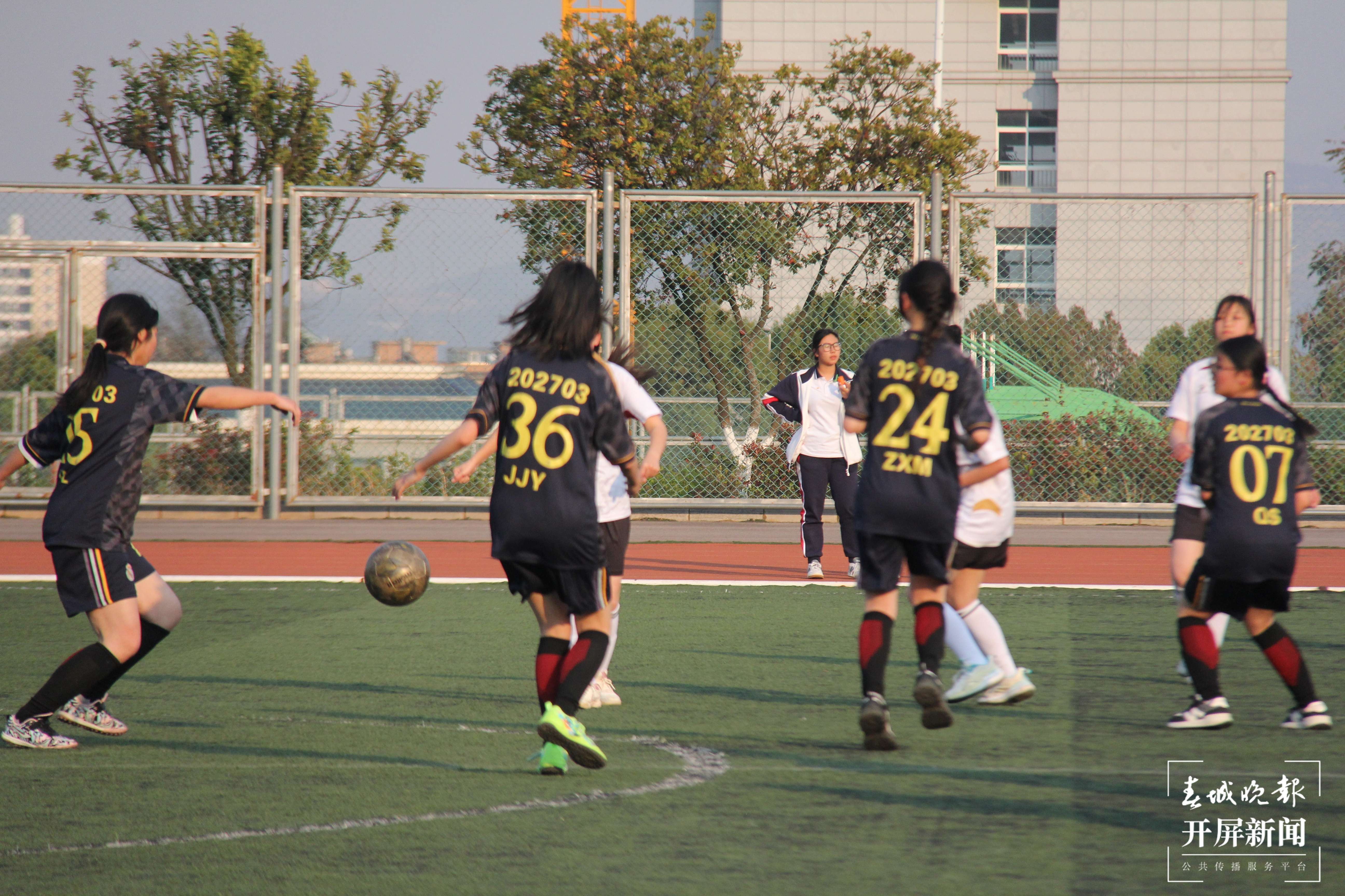 昆一中晋宁学校“星火杯”校园足球赛火热开赛