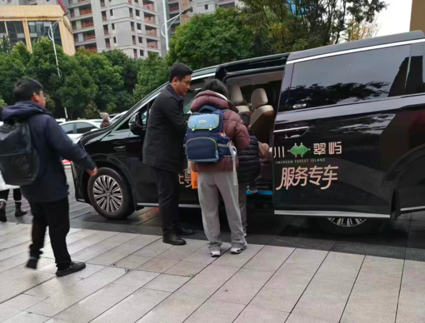 业主尊享服务专车广受业主好评