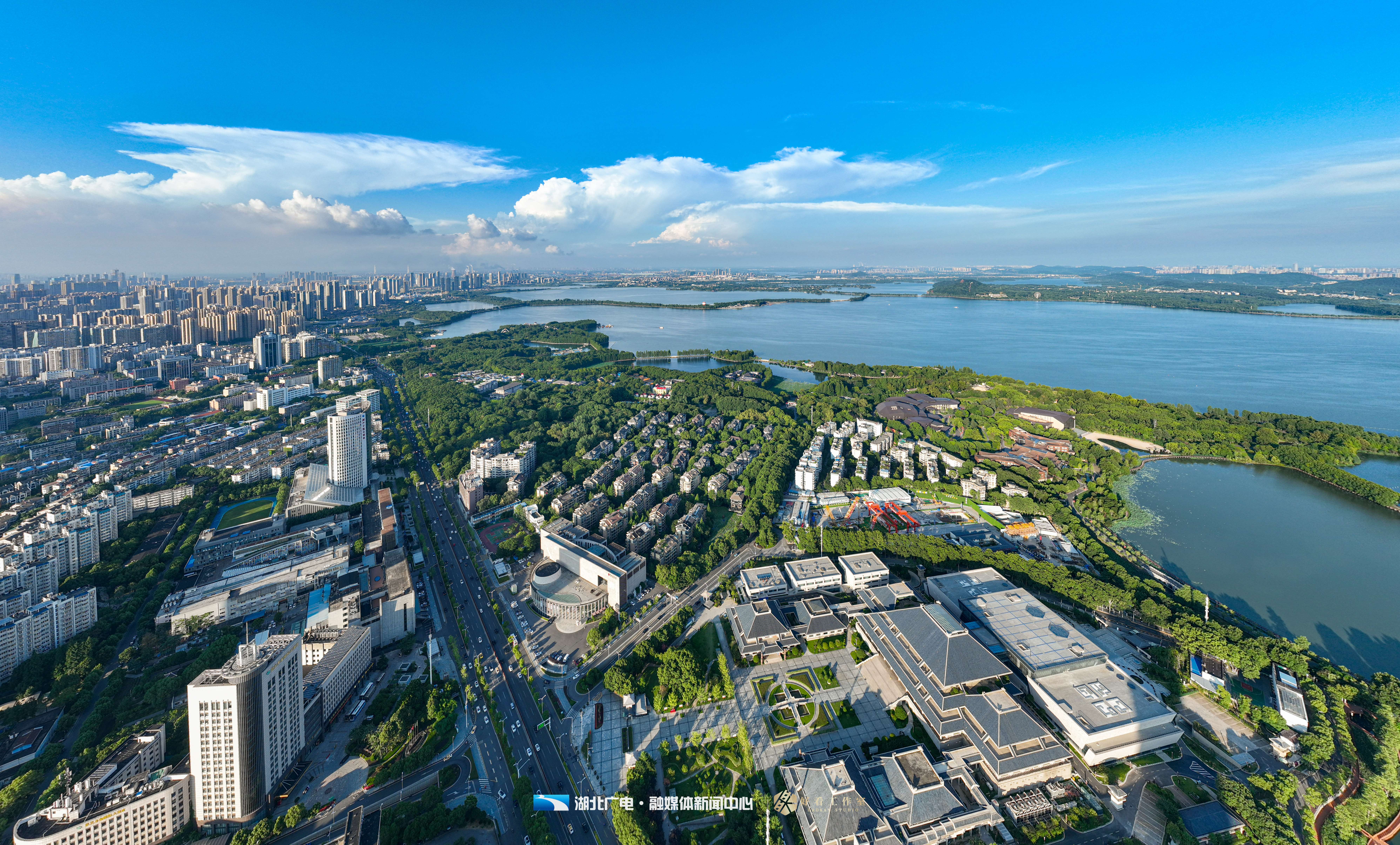 跟着总书记看中国丨“立规之地”的长江回响