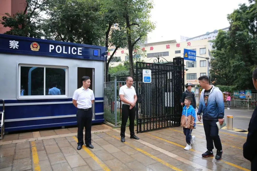 联盟小学2.jpg
