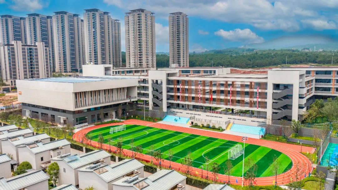 学校实景1.jpg