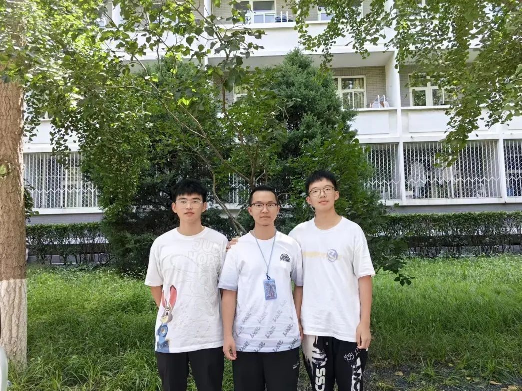 “神仙室友”!1个寝室3人考上北大