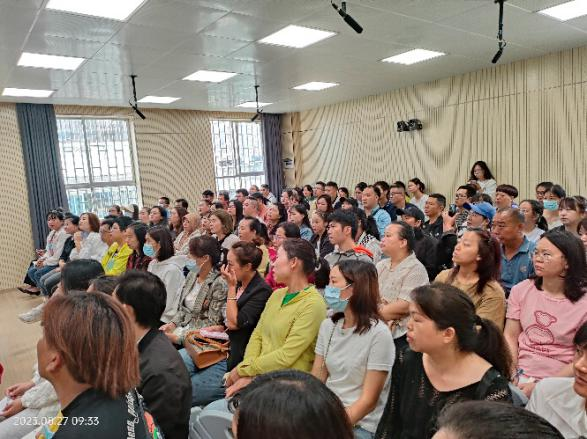 崇新小学家长培训