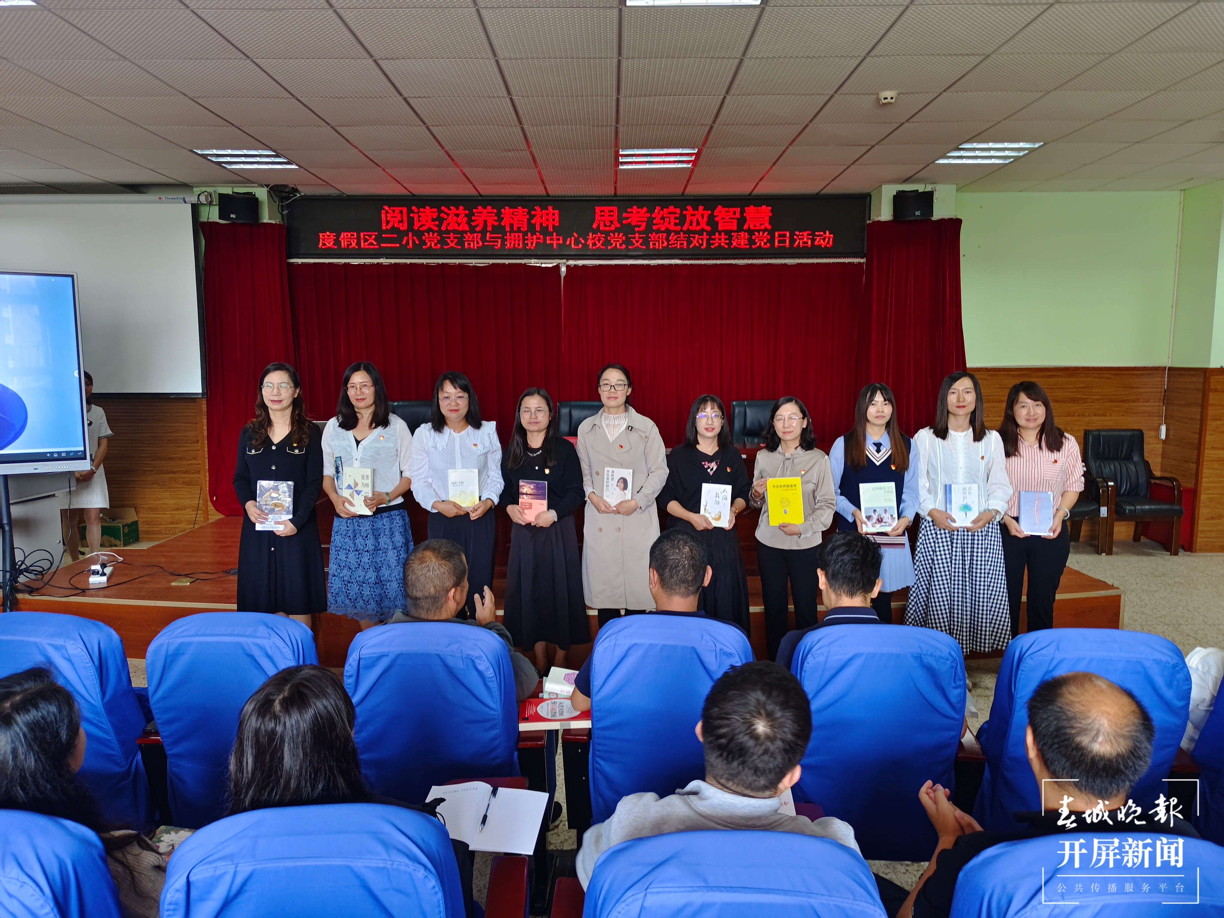 拥护中心学校3.jpg