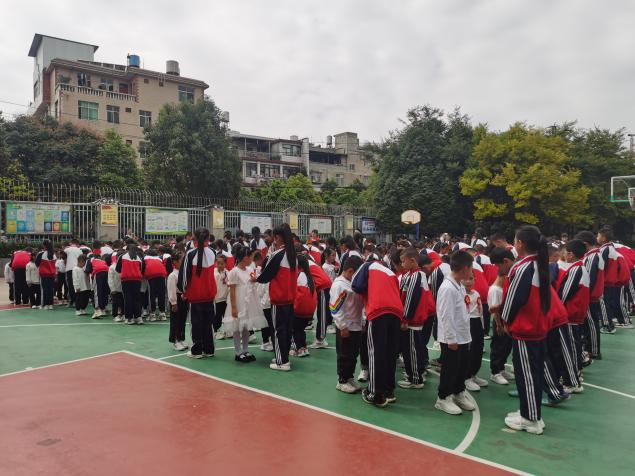 杨家中心学校开学