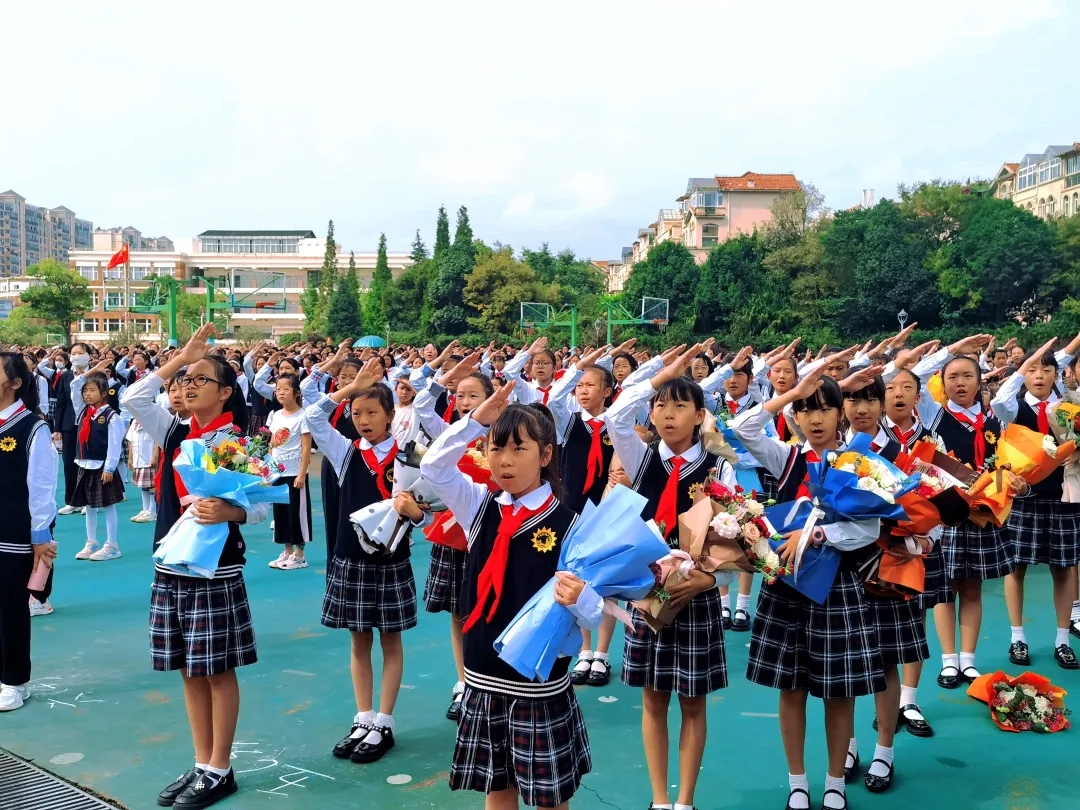 云附星耀学校举行教师节庆祝活动