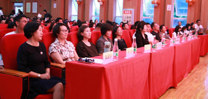 昆明市中华小学：致敬“躬耕者”，欢庆教师节