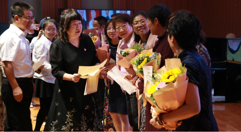 昆明市中华小学：致敬“躬耕者”，欢庆教师节