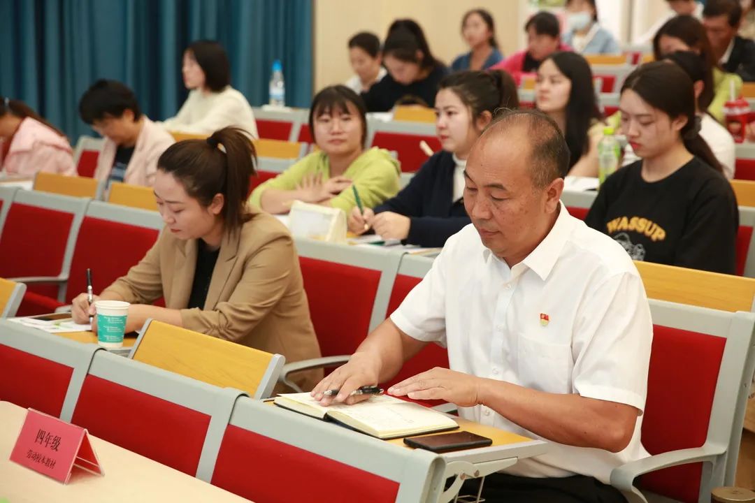 联盟小学1.jpg