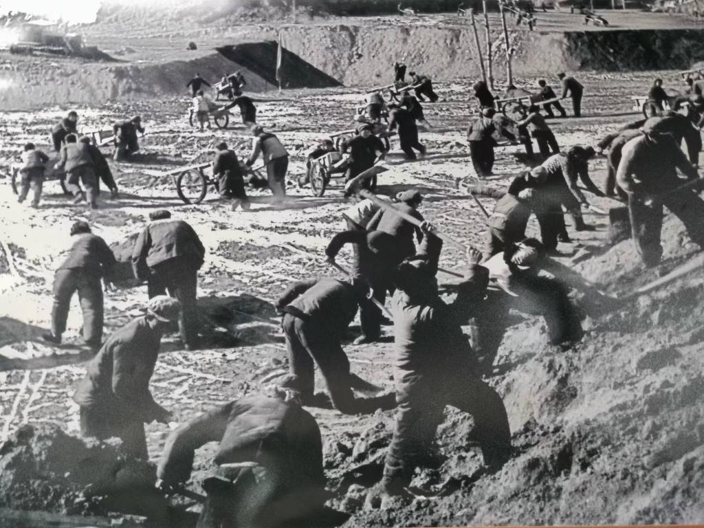 新时代新征程新伟业3.jpg